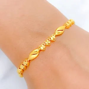 Beautiful Sparkling Hearts Bracelet