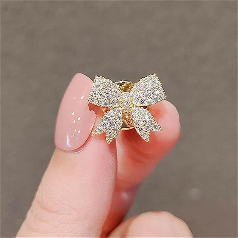 Elegant Pin Flower Alloy Plating Women'S Brooches