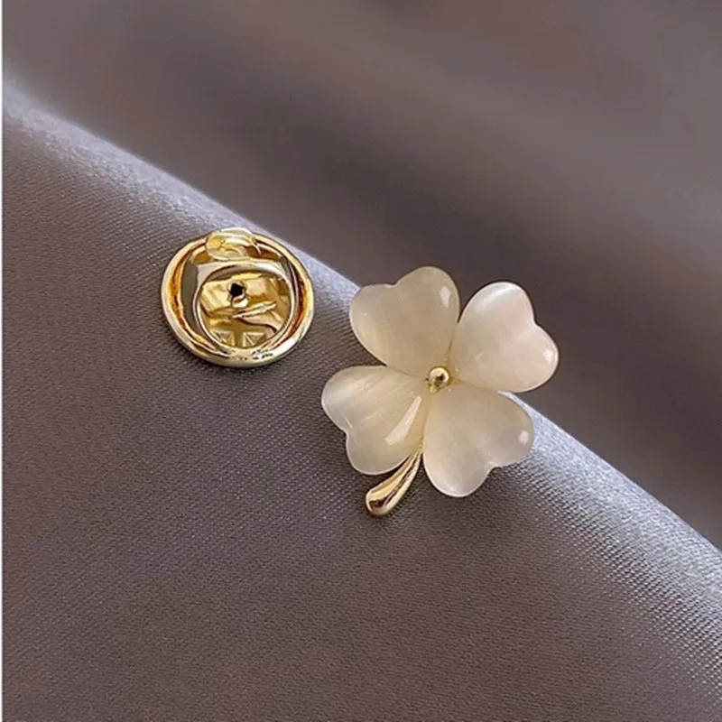 Elegant Pin Flower Alloy Plating Women'S Brooches