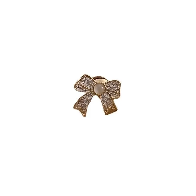 Elegant Pin Flower Alloy Plating Women'S Brooches