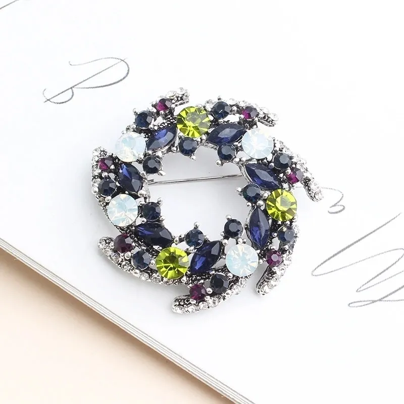 Elegant Shiny Wreath Alloy Inlay Rhinestones Women's Brooches