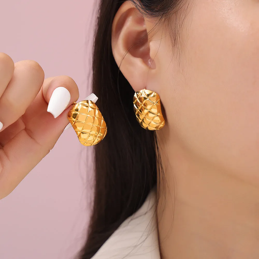 Golden Geometric Diamond Earrings with a Retro Twist