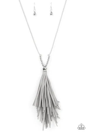 PAPARAZZI A Clean Sweep - Silver NECKLACE